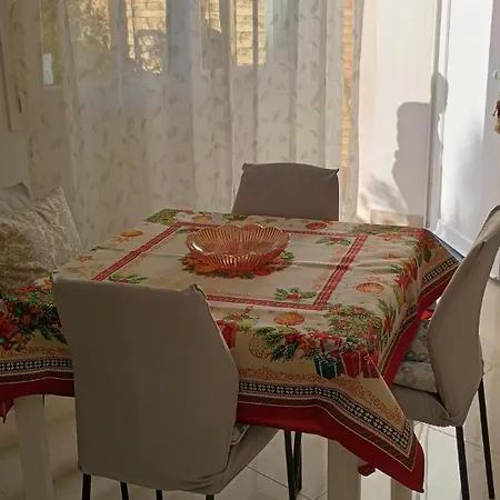 Apartment House 4c