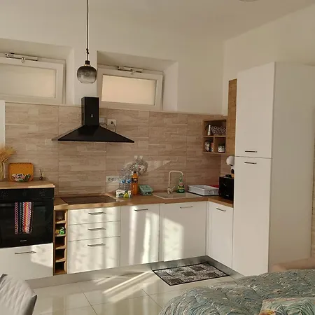 House 4c *